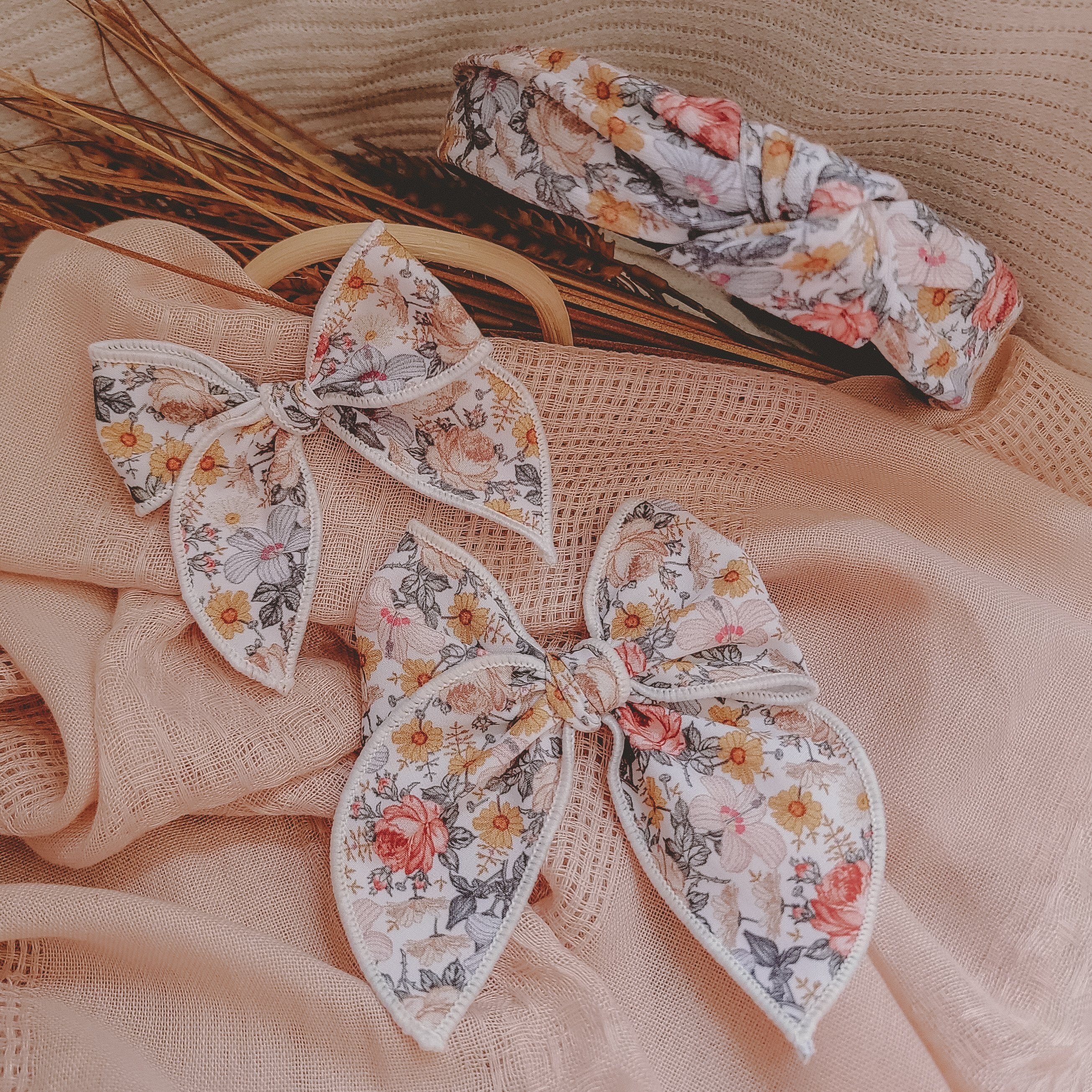 WHIMSY BOW // HAZEL BLOOMS - Elisa’s Little Blossoms Accessories 