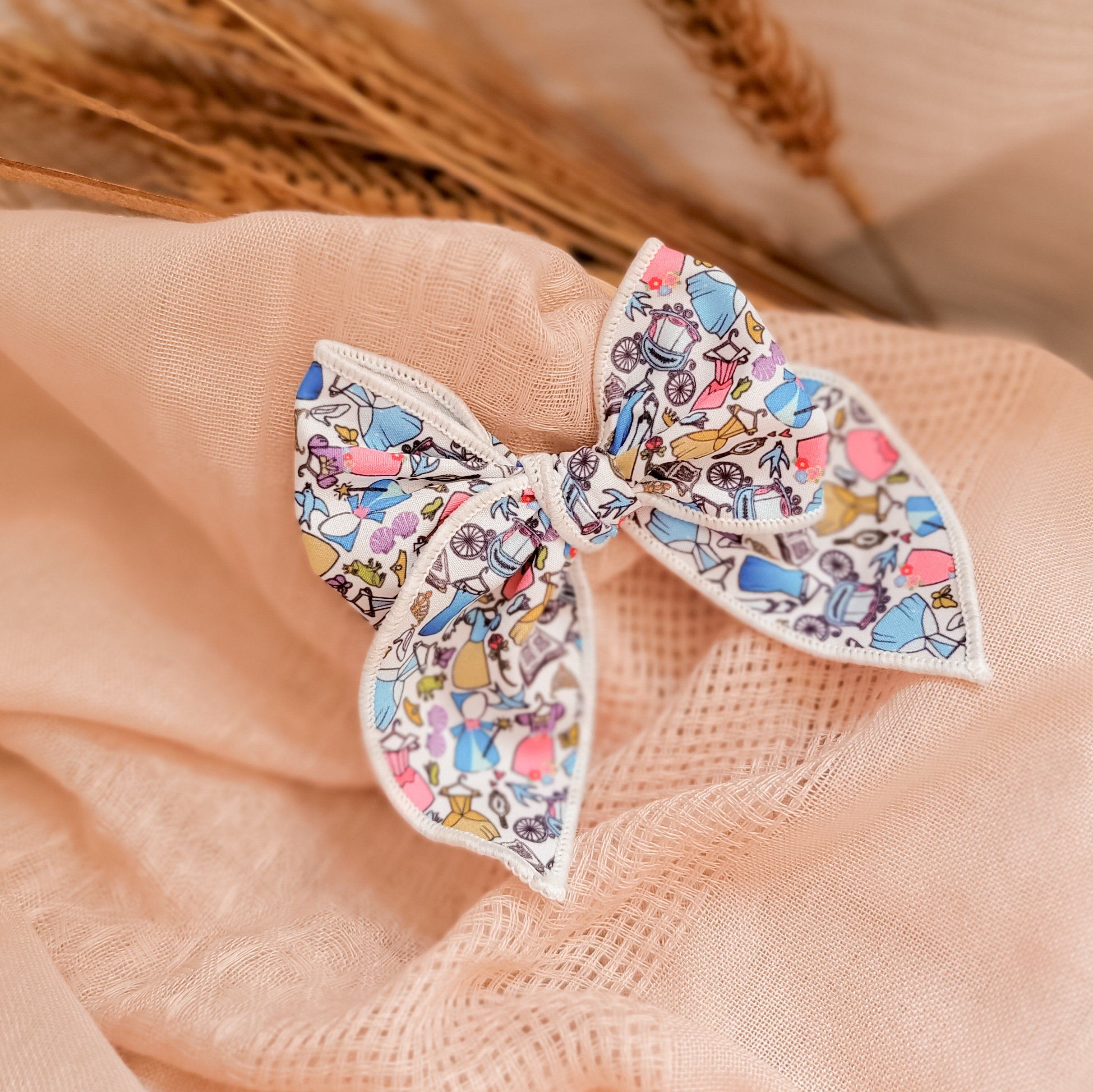 WHIMSY BOW // PRINCESS DRESS UP - Elisa’s Little Blossoms 