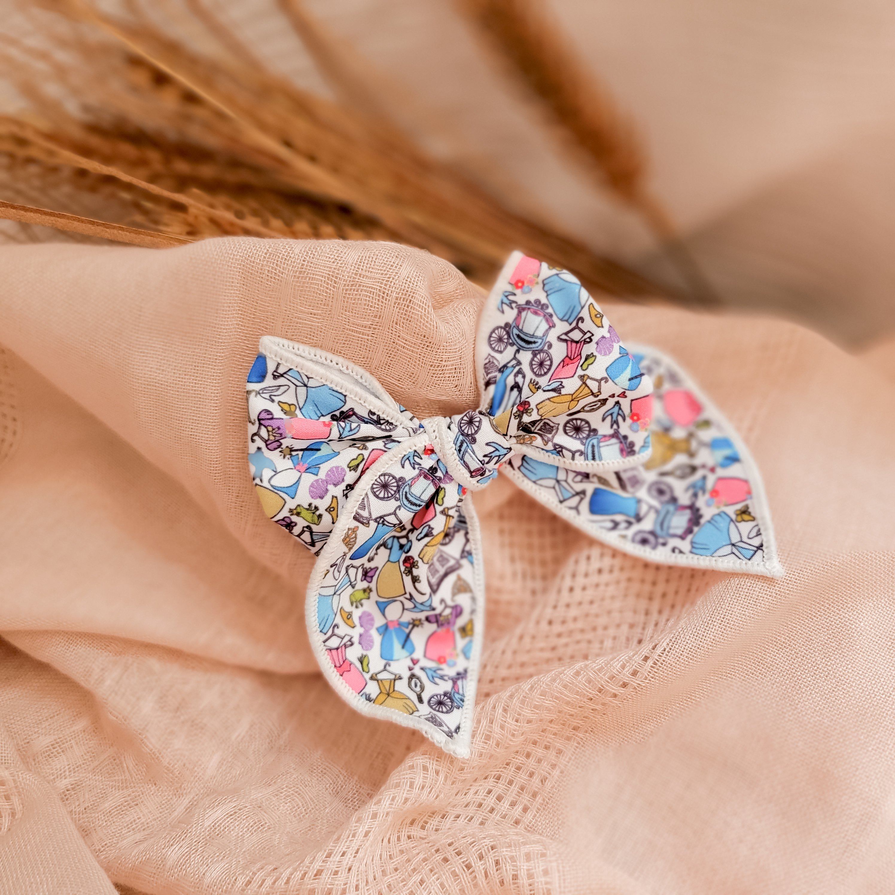WHIMSY BOW // PRINCESS DRESS UP - Elisa’s Little Blossoms